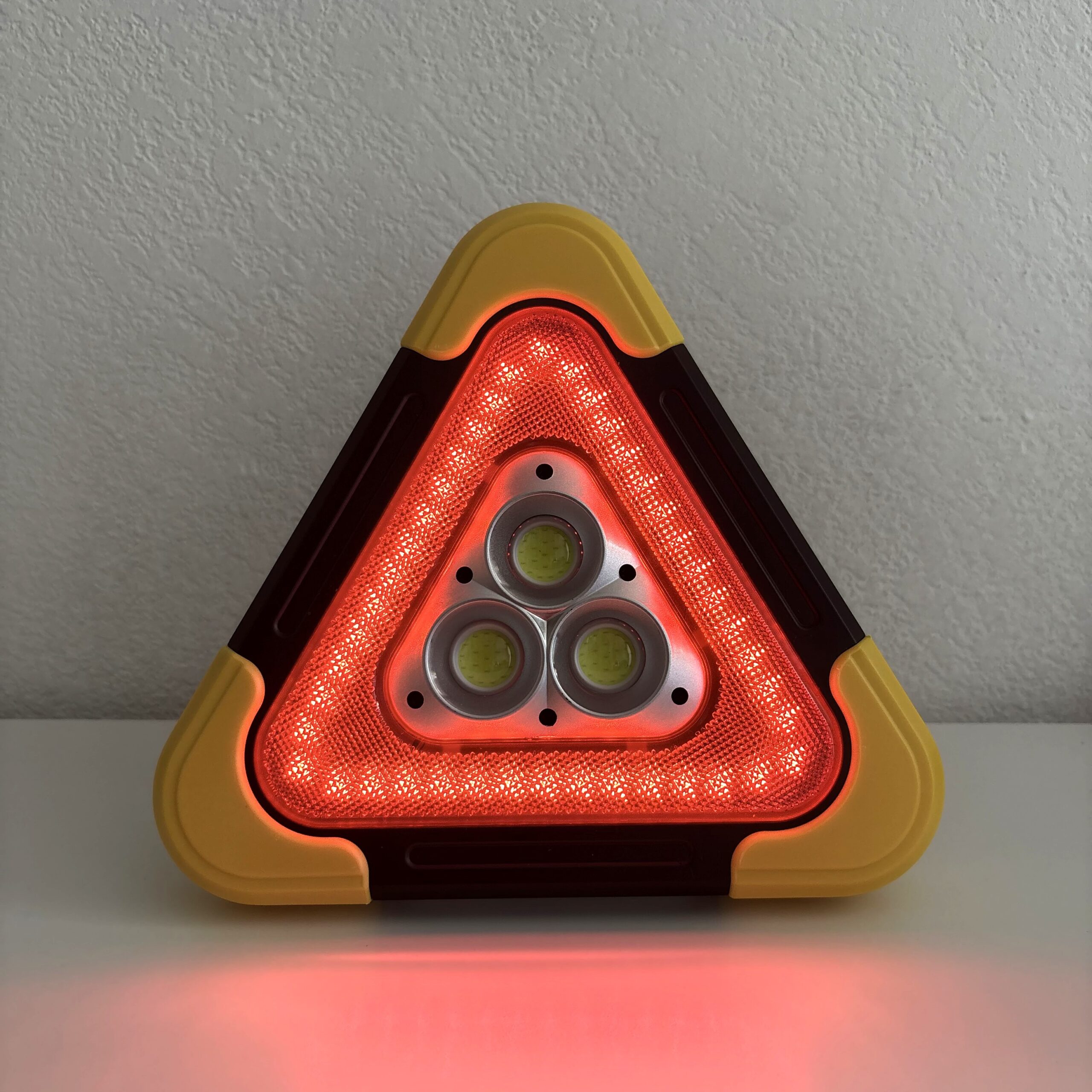 Luz de Emergencia Triangular | Solar + USB - Imagen 4