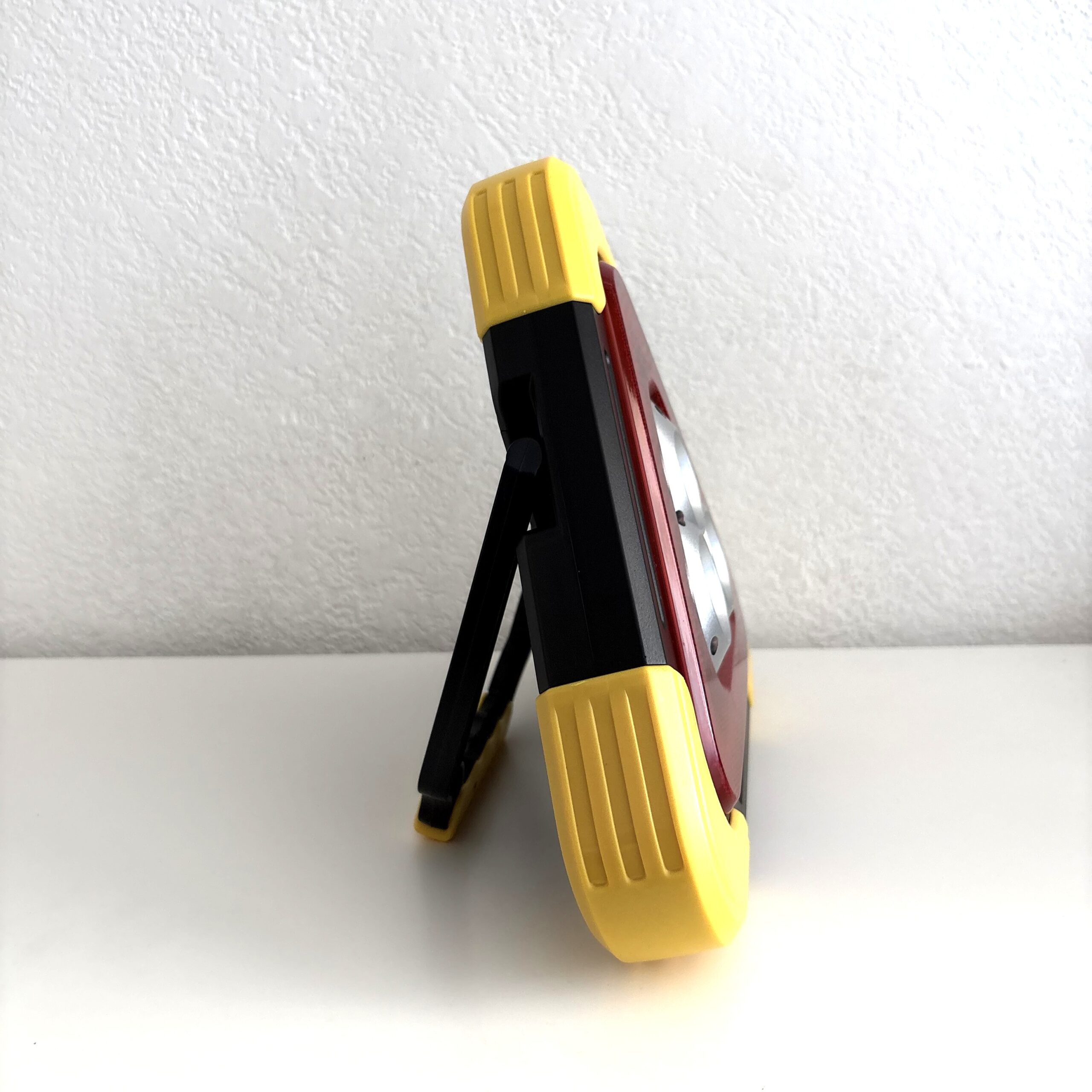 Luz de Emergencia Triangular | Solar + USB - Imagen 3