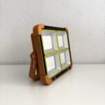Lámpara Solar LED Portátil IP66 con 4 Paneles de Luz y USB - Thumbnail Image 2